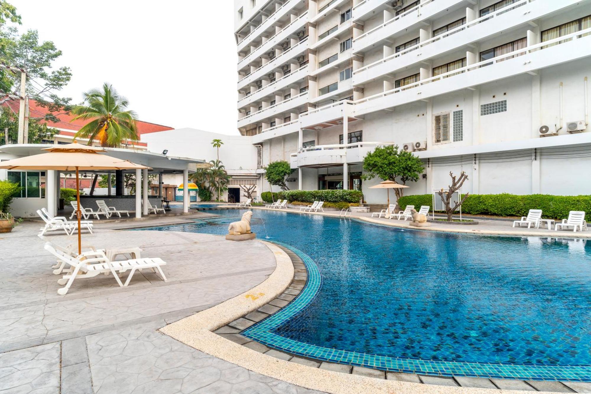Welcome Plaza Hotel Pattaya Exterior photo