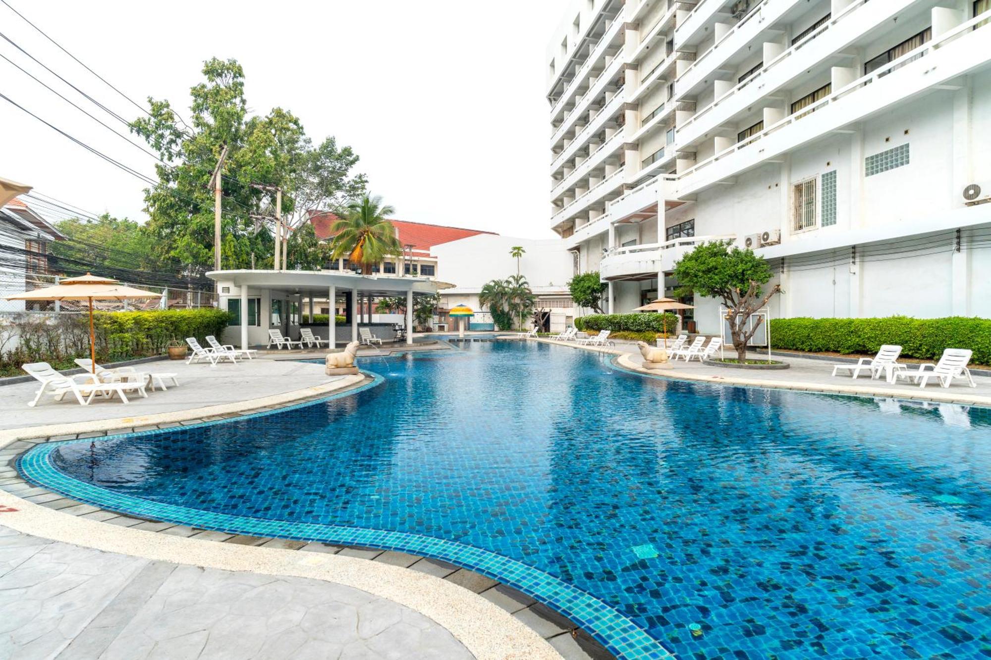 Welcome Plaza Hotel Pattaya Exterior photo