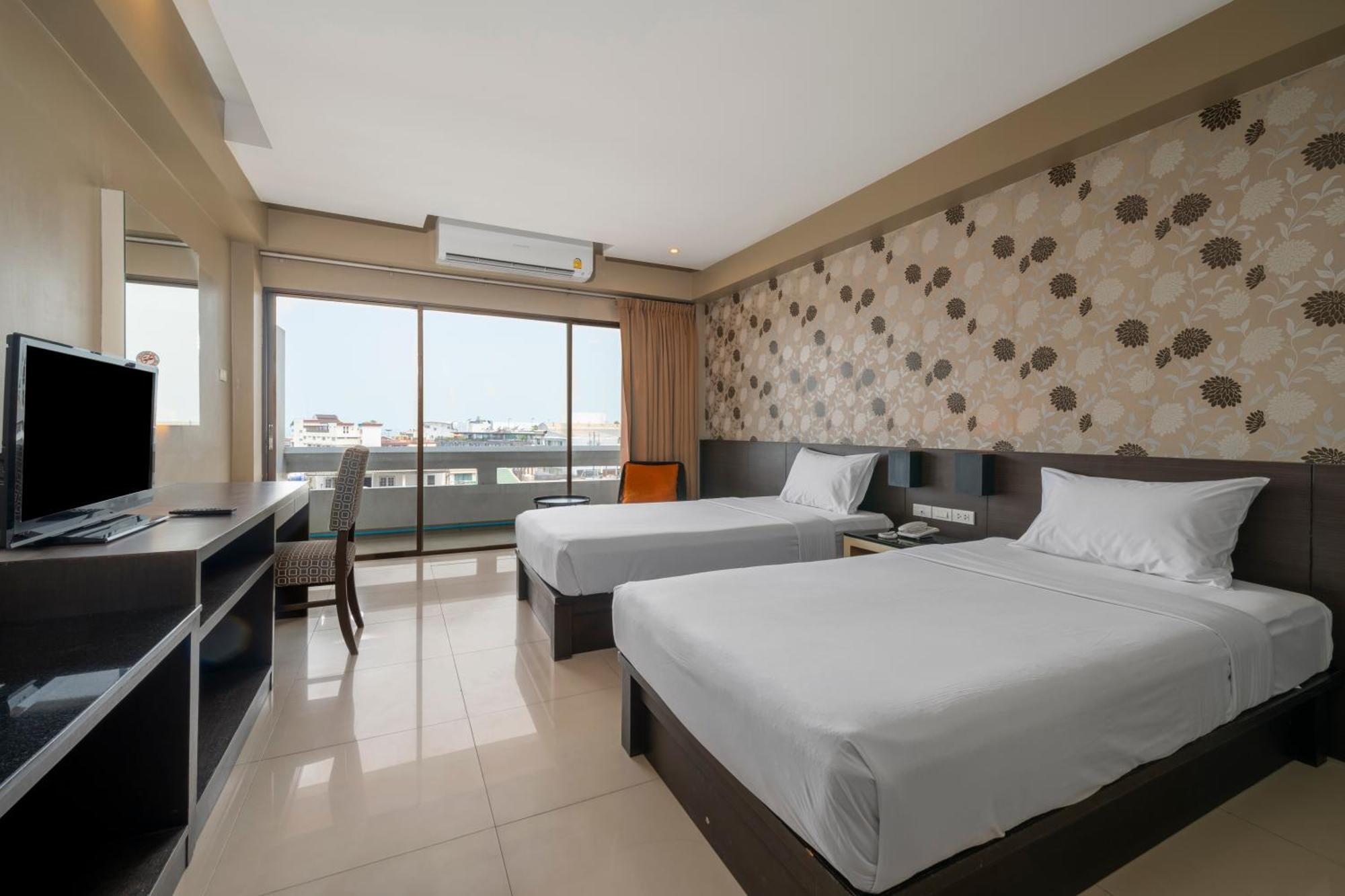 Welcome Plaza Hotel Pattaya Exterior photo