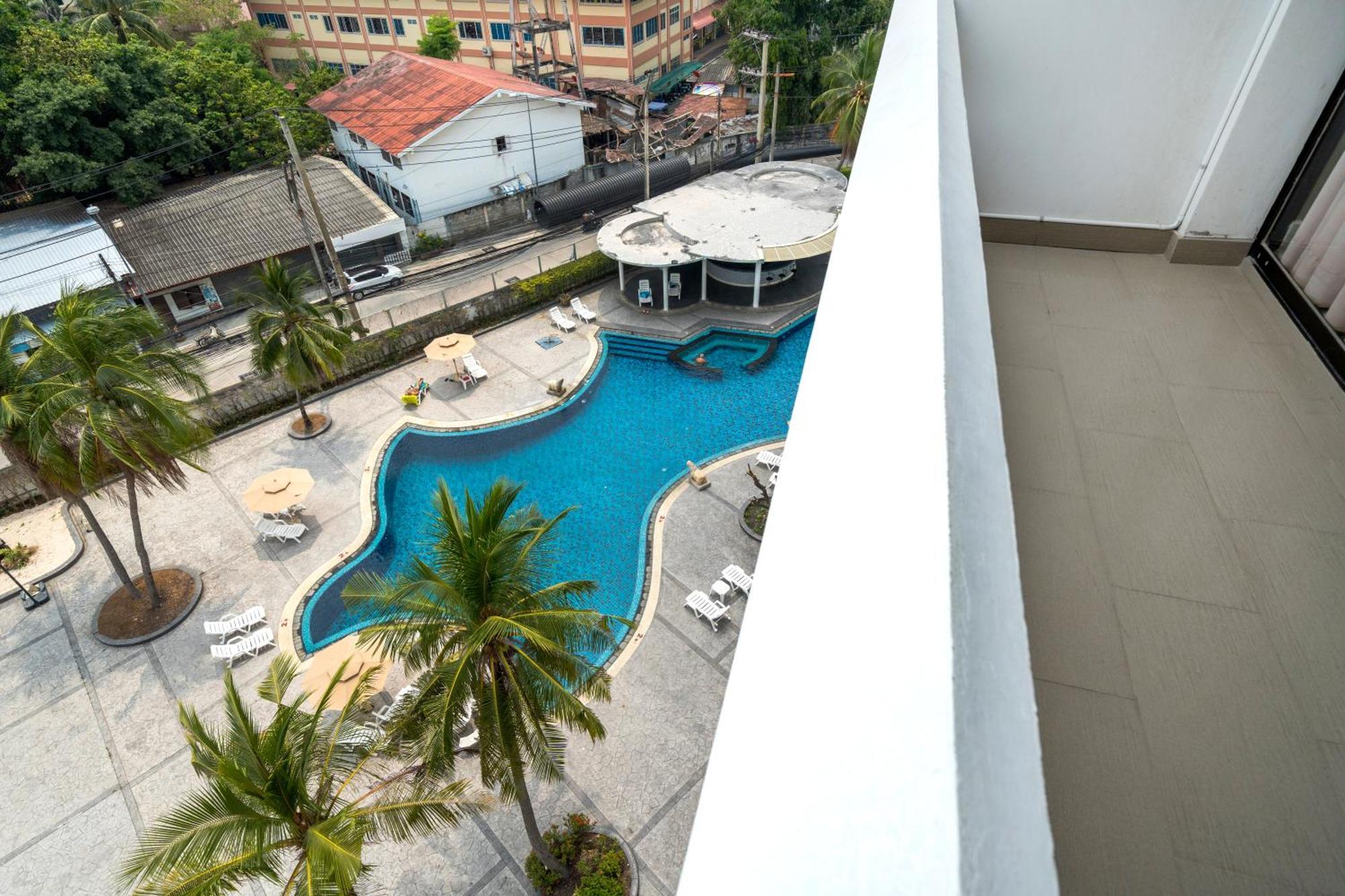 Welcome Plaza Hotel Pattaya Exterior photo