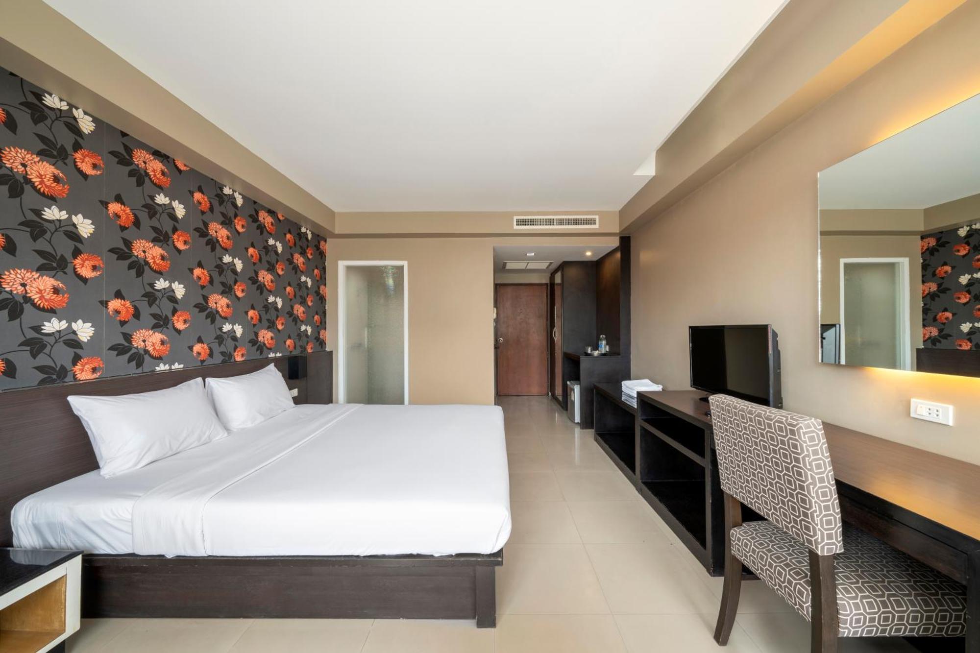 Welcome Plaza Hotel Pattaya Exterior photo