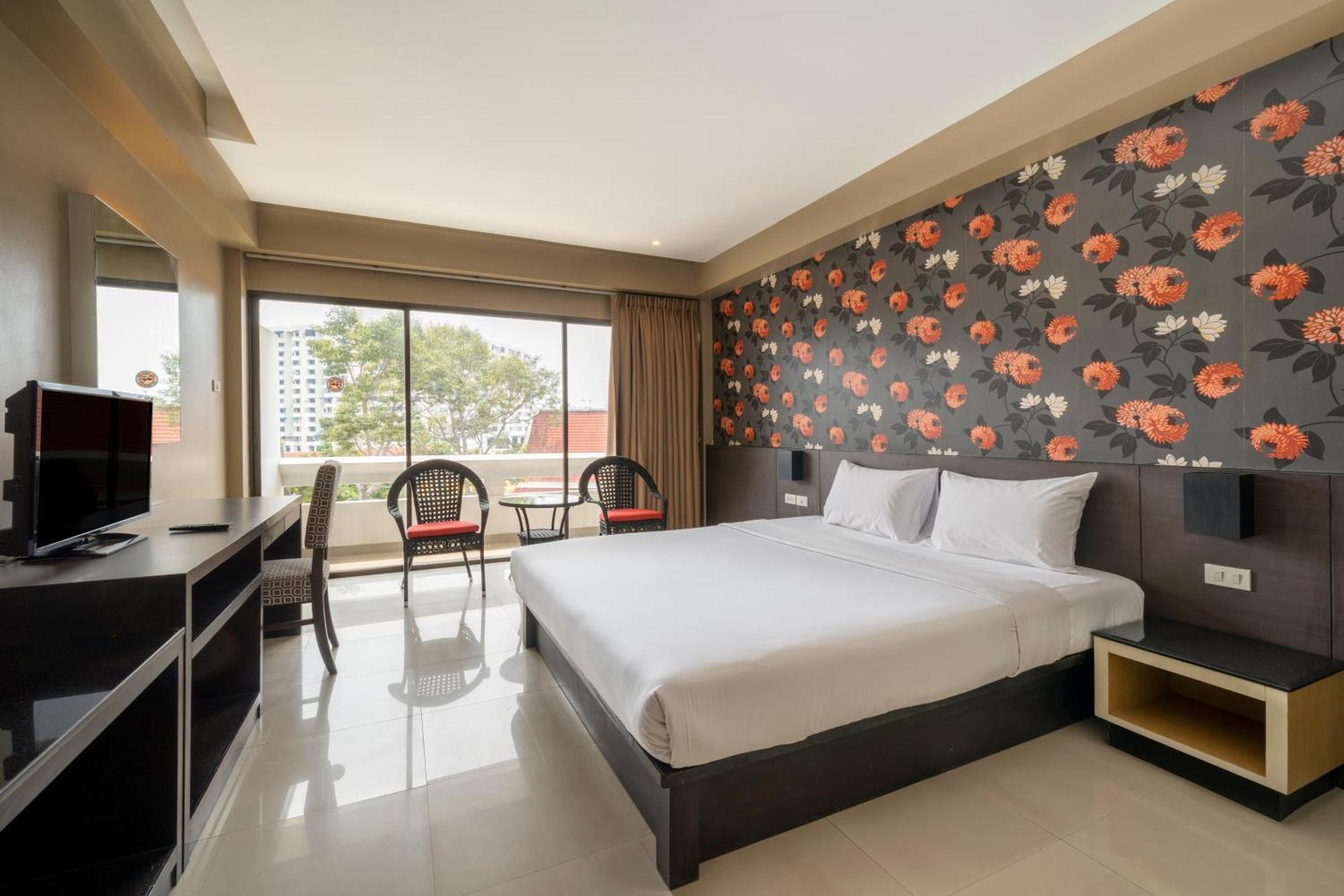 Welcome Plaza Hotel Pattaya Exterior photo
