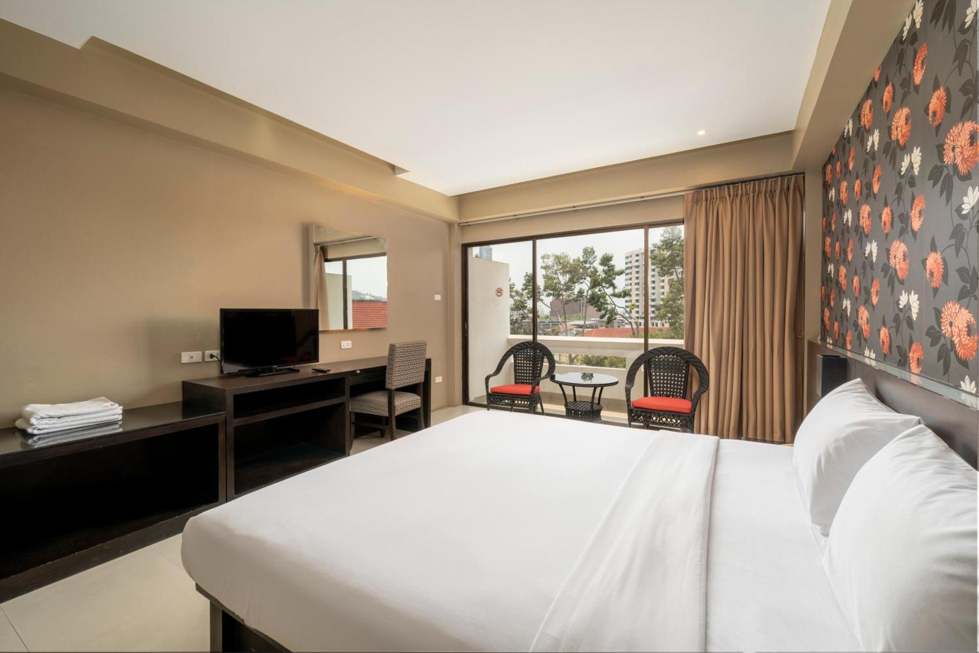 Welcome Plaza Hotel Pattaya Exterior photo