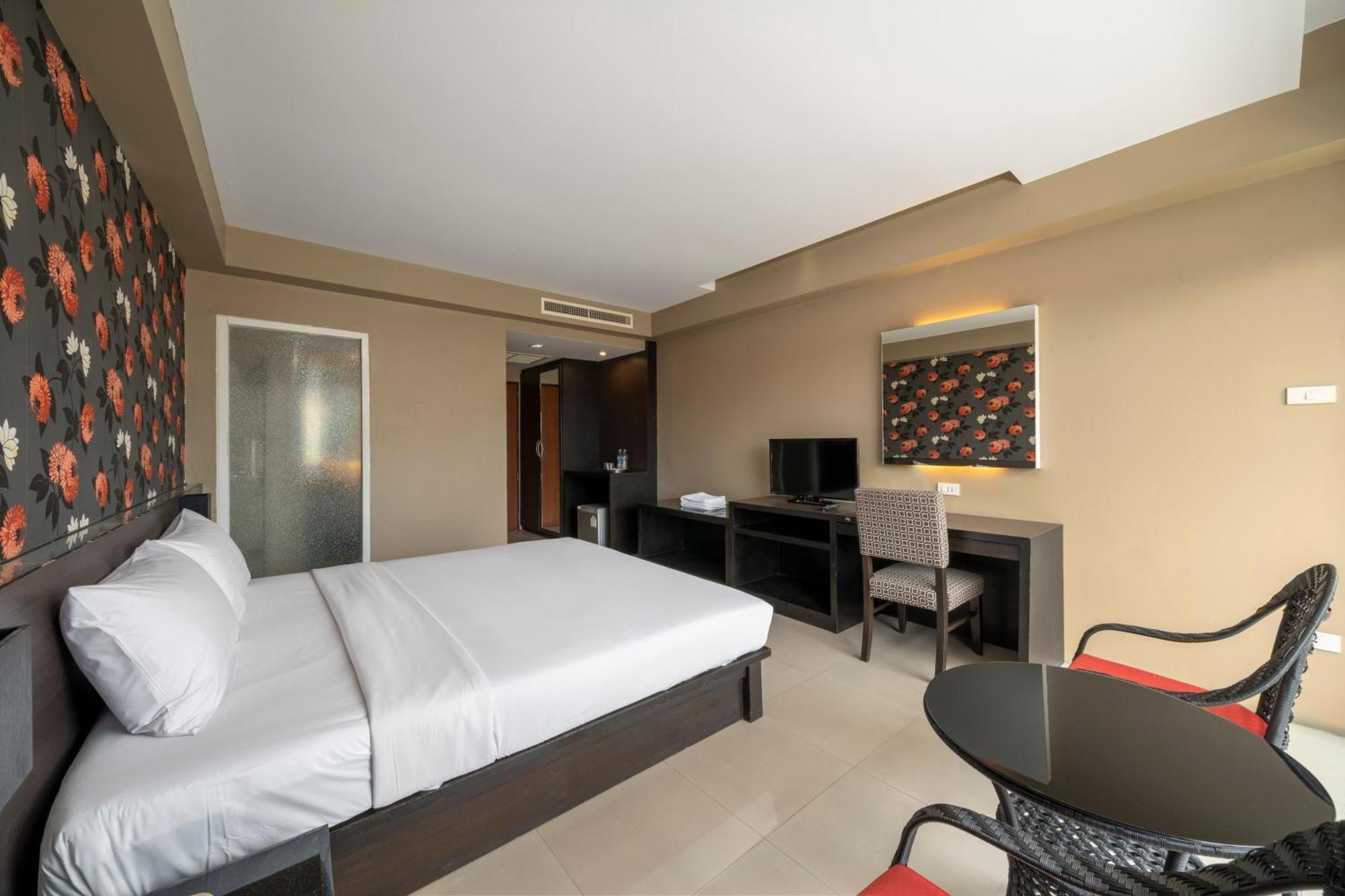 Welcome Plaza Hotel Pattaya Exterior photo